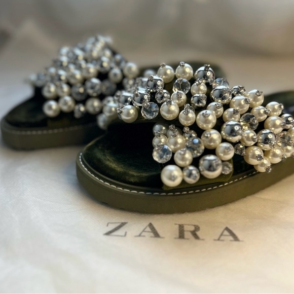 ZARA Velvet Platform Pearl Beaded Sandals - Picture 3 of 6